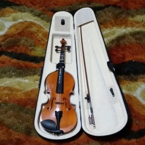 3/4 Violin with Bow, Hard Case and Chin Rest
